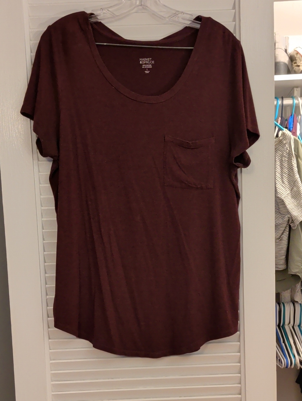 Market & Spruce Women's Pocket Scoop Neck Tee - Wine